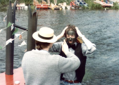 make-up-Doug